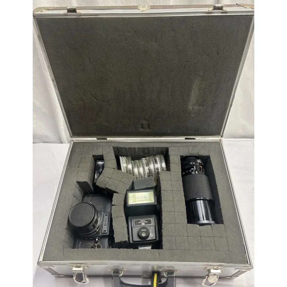 Vintage Sears Ricoh 2000 ES 35mm SLR Camera Kit w/ Lenses Flash Foam Case
